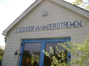 Image of E goudor an amzer o tremen