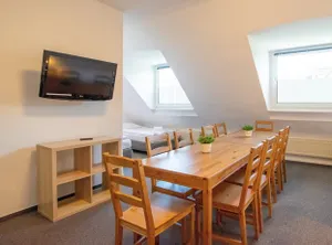 Image of Old Town Large 3 Room Maisonette