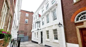 Image of Eldon Chambers Pod 1 by City Living London