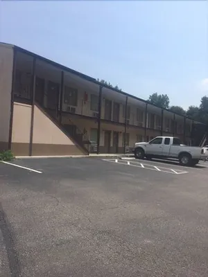 Image of California Inn