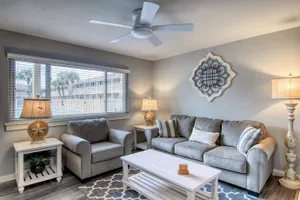 Image of Courtyard #103
