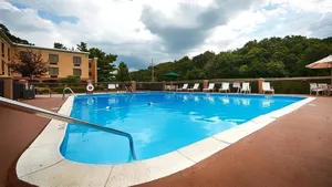 Image of Best Western Plus University Inn Steubenville - CLOSED