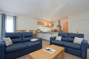 Image of Hoburne Naish CS129