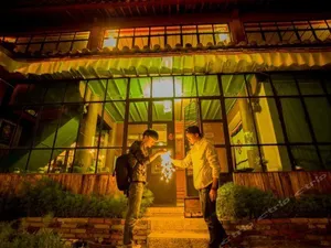 Image of Shangri-La No.1 Bieyuan Boutique Homestay (Dukezong Ancient City Sifang Street Branch)