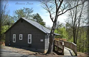Image of In The Smokies Weddings & Cabin Rentals