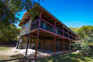 Image of Bimbimbi - Two-Bedroom Rustic Holiday Hideaway with Gorgeous Views in Historic 1770