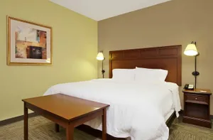 Image of Hampton Inn & Suites Madisonville