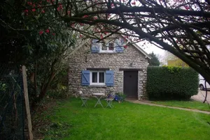 Image of Les Volets Bleus La Chaussee-d'Ivry
