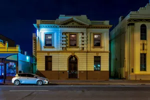Image of Bank 192
