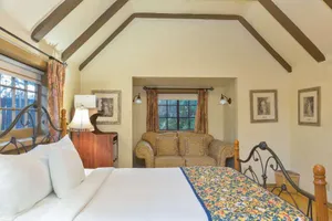 Image of Wyndham Garden Ventura Pierpont Inn