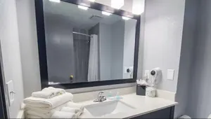 Image of SUBURBAN STUDIOS ROSEVILLE-DETROIT NORTH