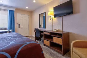 Image of Super 8 Vernon
