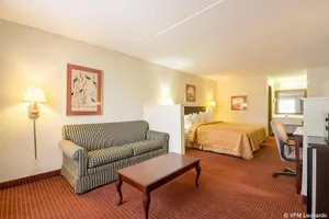 Image of Econo Lodge Inn & Suites