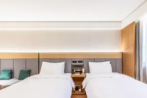 Image of Ji Hotel Hangzhou West Lake Hubin Erqing Building