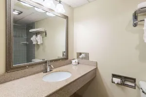 Image of Quality Inn & Suites Hotel West Chester