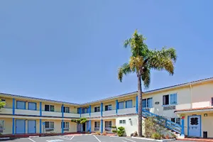 Image of Super 8 by Wyndham Berkeley