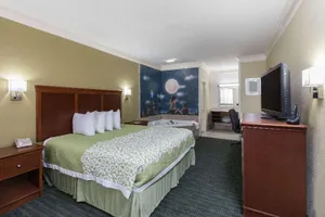 Image of Days Inn & Suites by Wyndham Big Spring