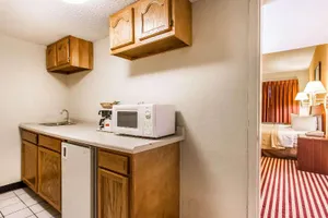 Image of Econo Lodge Bloomington