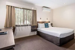 Image of Comfort Inn & Suites Robertson Gardens