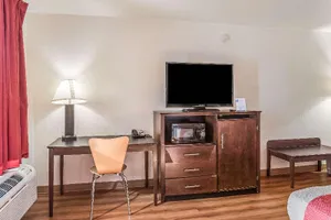 Image of Comfort Inn (Levittown)