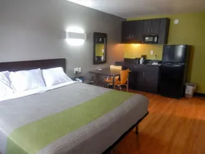 Image of Studio 6 Houston, TX - Intercontinental Airport South