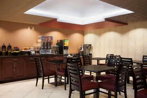 Image of Super 8 by Wyndham Bronx