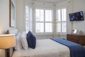 Image of Washington Square Inn