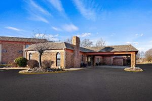 Image of Qualiy Inn & Suites Kansas City Airpor North