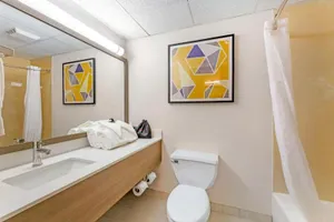 Image of Country Inn & Suites by Radisson, Cuyahoga Falls, OH