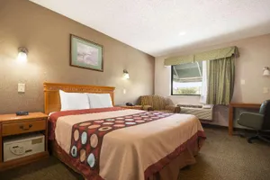 Image of Super 8 by Wyndham Baton Rouge/I-12