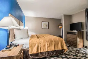 Image of Quality Suites Downtown Convention Center
