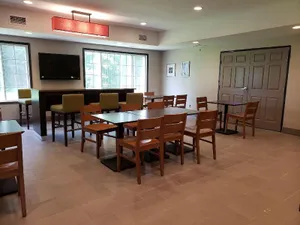 Image of Country Inn & Suites by Radisson, Detroit Lakes, MN