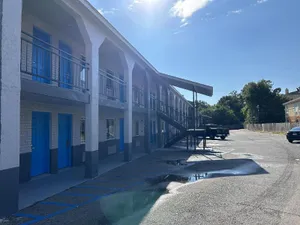 Image of Super 7 Inn