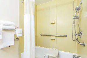 Image of Howard Johnson by Wyndham Lake City