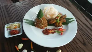 Image of Royal Regantris Cendana