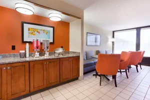 Image of Pear Tree Inn Terre Haute