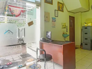 Image of Pemondokan Alvaro 2 by OYO Rooms
