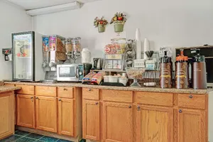 Image of Super 8 by Wyndham Buffalo