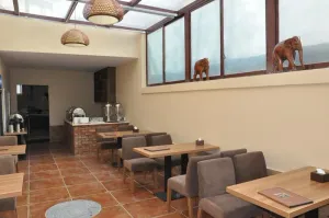 Image of Holly's Hostel