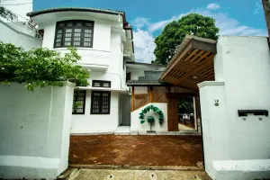Image of Lost & Found - Colombo