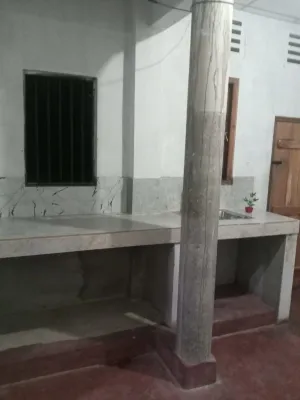 Image of EECS Transit and Budget Homestay