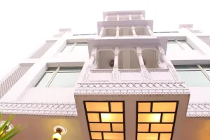 Image of Chit Chat Palace