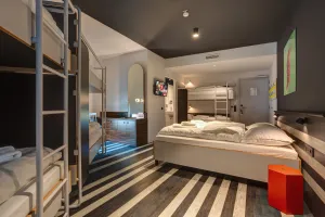 Image of MEININGER Hotel Bruxelles Gare du Midi