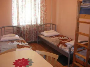 Image of Elizabeth's YH Rooms