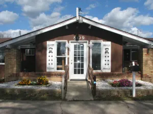 Image of Spinning Wheel Motel