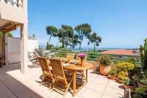Image of La Clé Vue Mer, Clim, Terrasse, Parking à Hyères