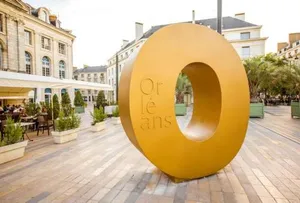 Image of BNB Le COCON, Cœur Historique d'Orléans, 5' Train Station