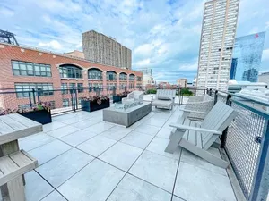 Image of McCormick Place Magnificent 2BR with Optional Parking, Patio, Gym Access Near Grant Park, Museums, Soldier Field & Lake Shore