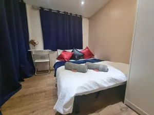 Image of 2 bed flat in Heathrow London Free parking