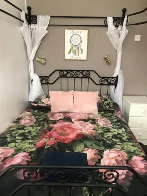 Image of Melrose Hotel